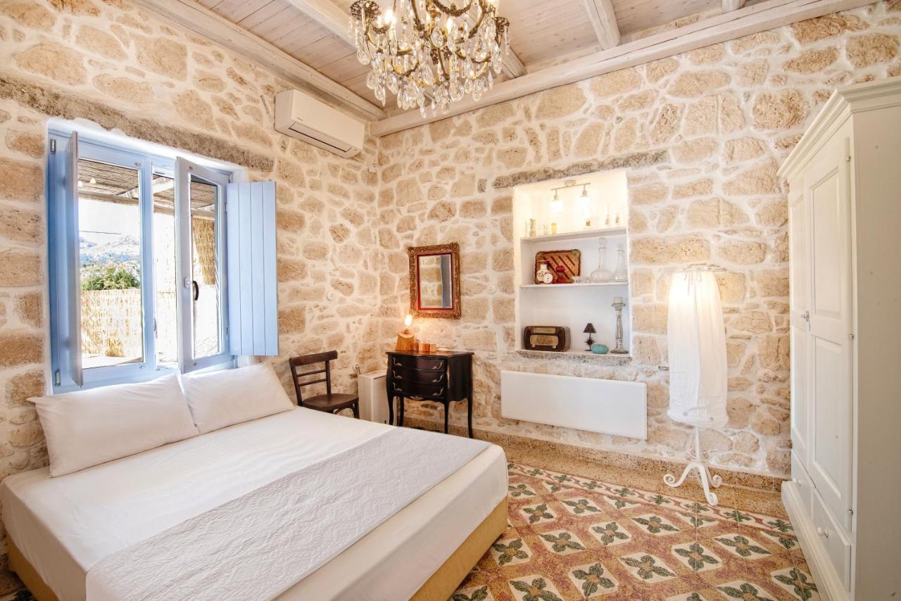 Terra E Sole Spa Suite Aegina Vathí エクステリア 写真