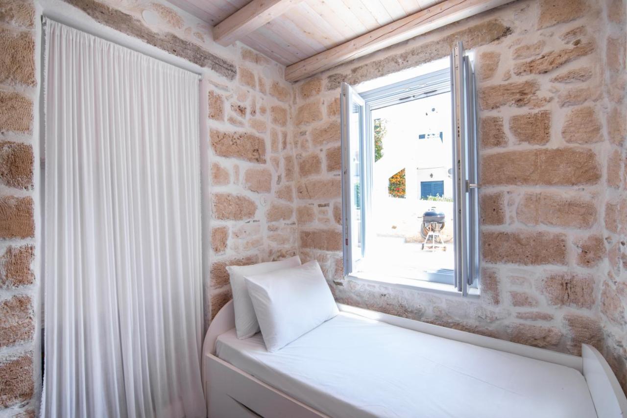 Terra E Sole Spa Suite Aegina Vathí エクステリア 写真