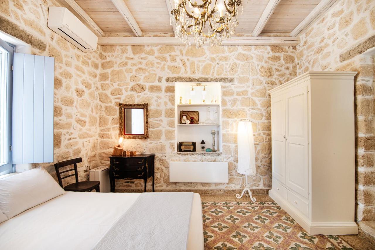 Terra E Sole Spa Suite Aegina Vathí エクステリア 写真