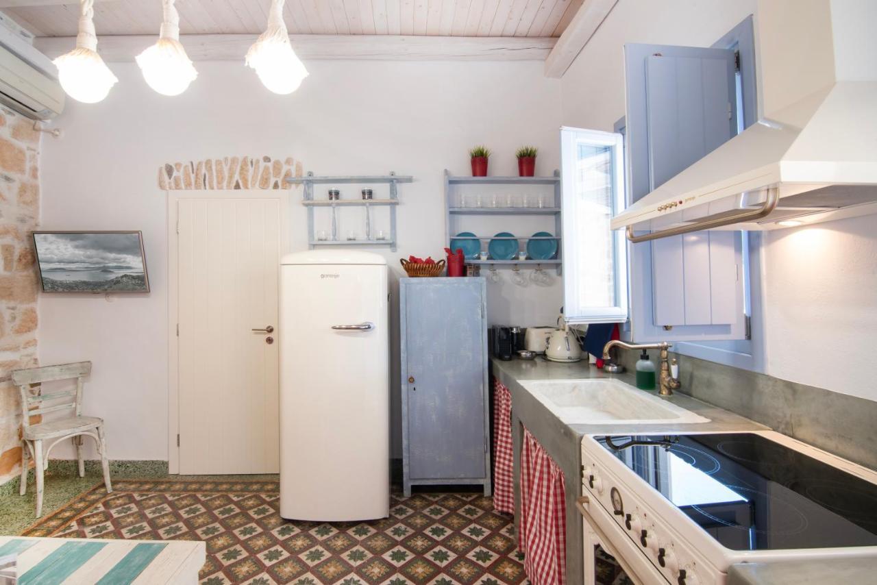 Terra E Sole Spa Suite Aegina Vathí エクステリア 写真